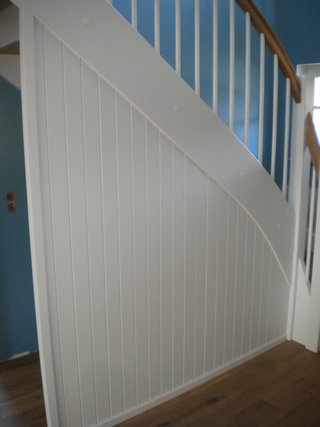 Montagebau Karstens - Günstige Holztreppe Lübeck: weiße Treppen