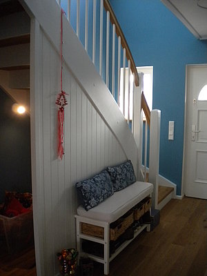Stauraum Unter Treppe 65 Ideen Fur Garderobe Regal